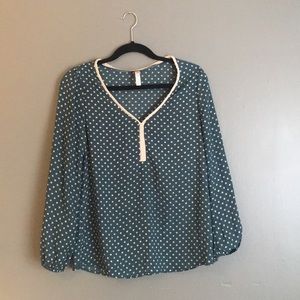 Teal and white polkadot top size small